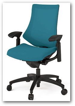 イトーキ エフチェア（f-chair）　メッシュバック　プレーンメッシュ　ハイバック　ベースカラーT1（ブラック）樹脂脚　アジャスタブル肘　"イトーキ オフィスチェア KG-177JB(M)-T1"
